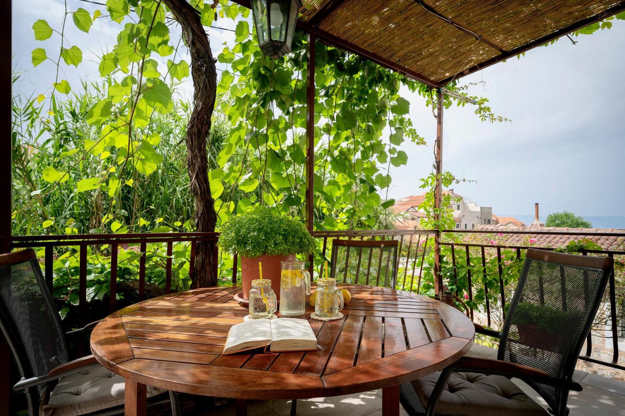 Holiday Home Skala With Hot Tub & Kala With Terrace Pitve 외부 사진