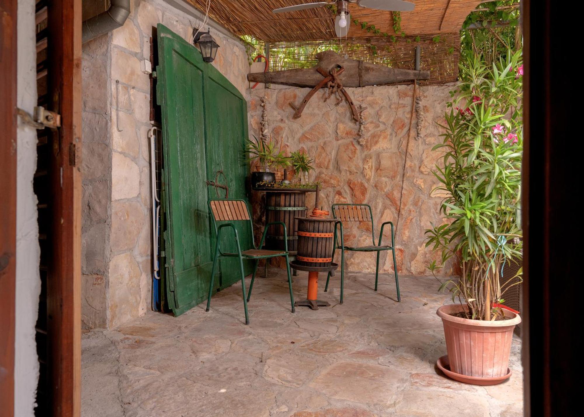 Holiday Home Skala With Hot Tub & Kala With Terrace Pitve 외부 사진